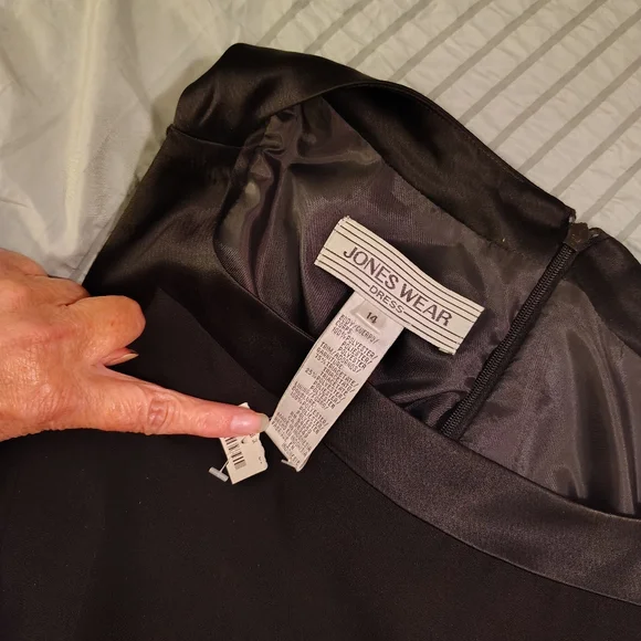 Jones Wear Classic Black Mini Dress - Picture 5 of 10